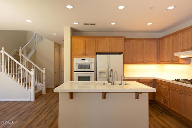 Foto del edificio - 326 Lakeview Ct