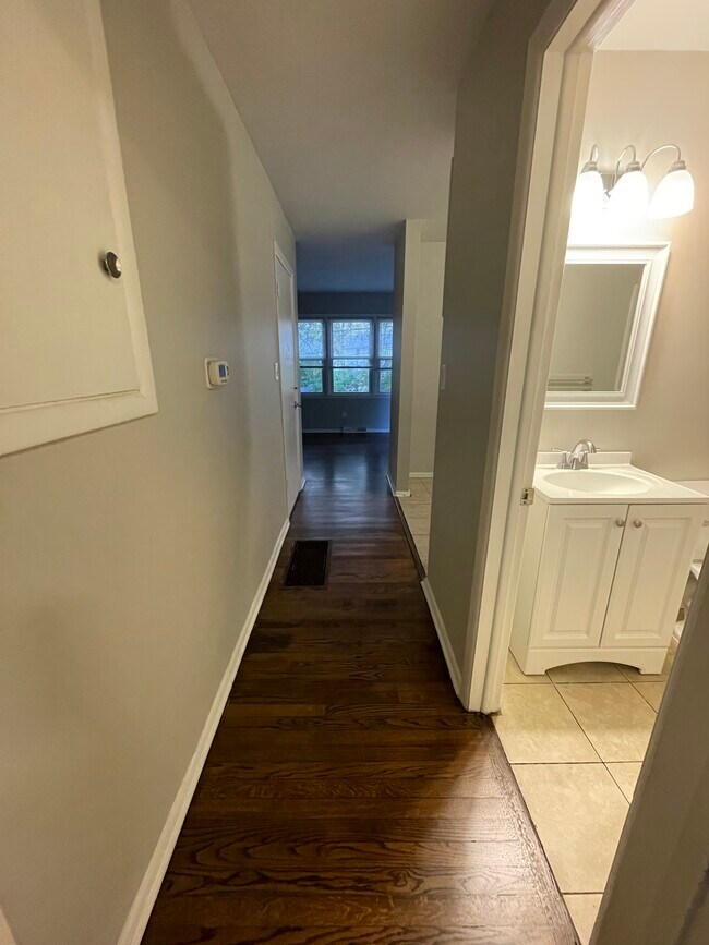 Foto del edificio - 817 SW 6th St