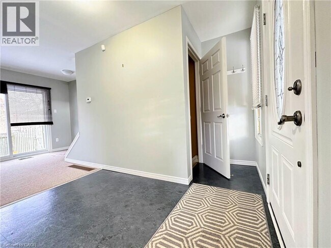 Building Photo - 11 Norman Ln