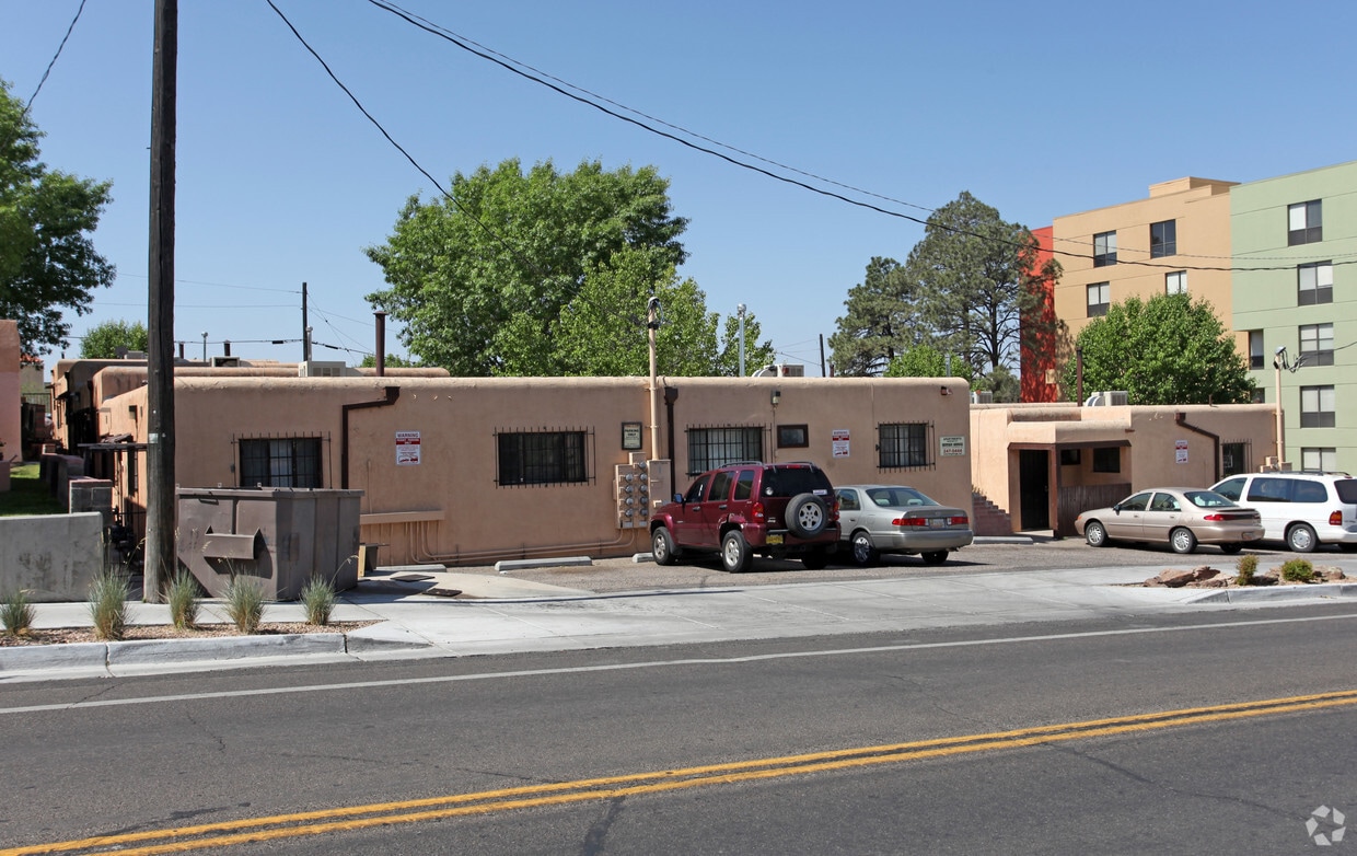 Building Photo - 1601 Tijeras Ave NE