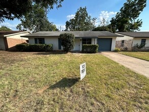 Building Photo - 2300 Meadow Crest