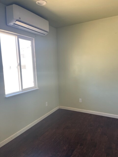 Building Photo - 2135 Belshaw St