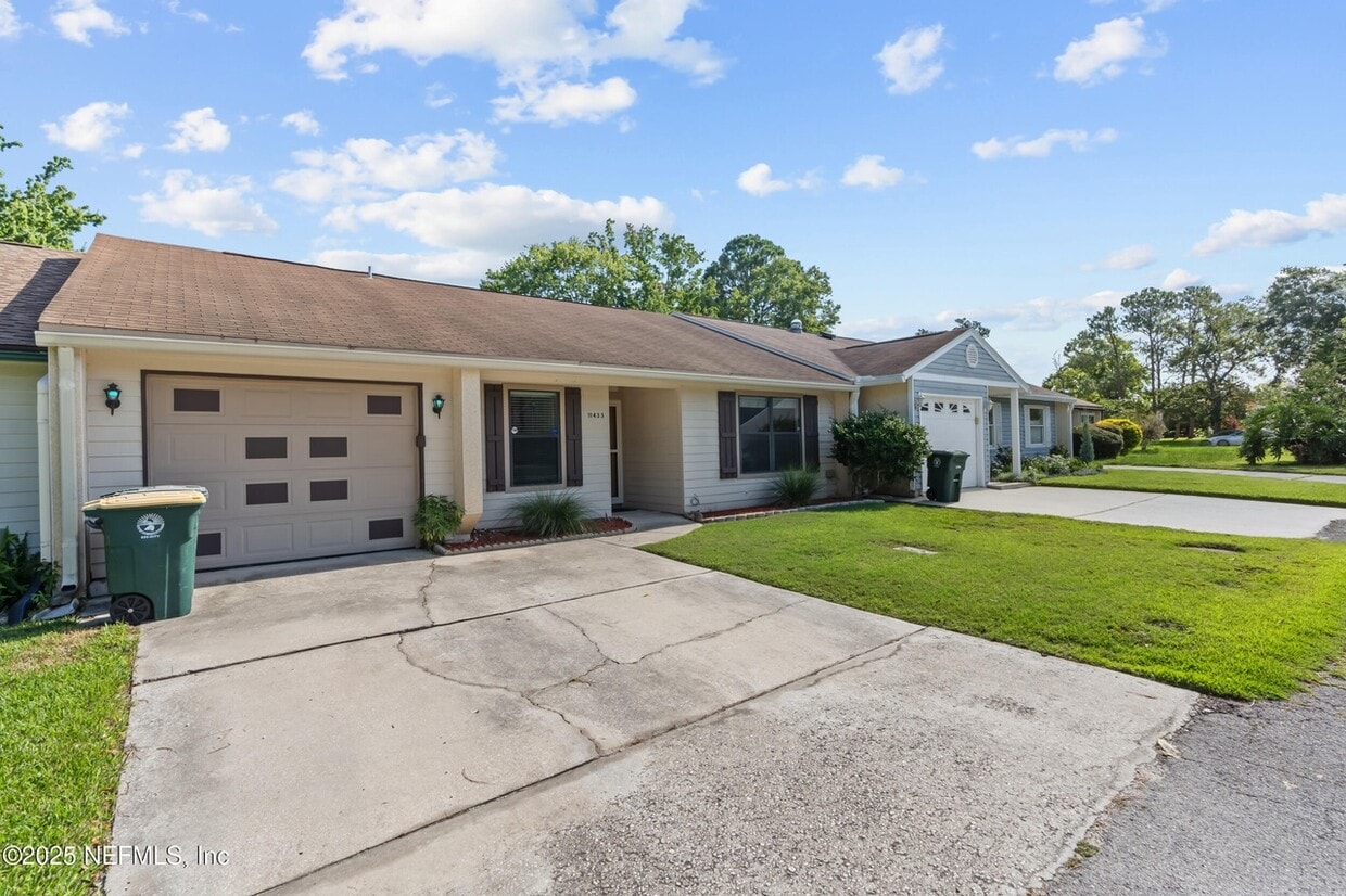 Primary Photo - 11433 Glenn Mottin Way N