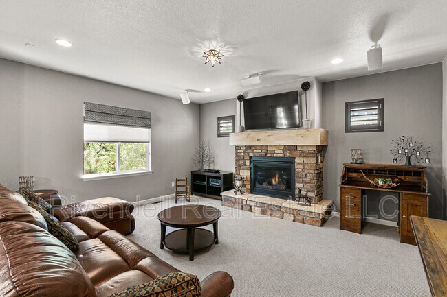 Building Photo - 4398 McMurdo Ct