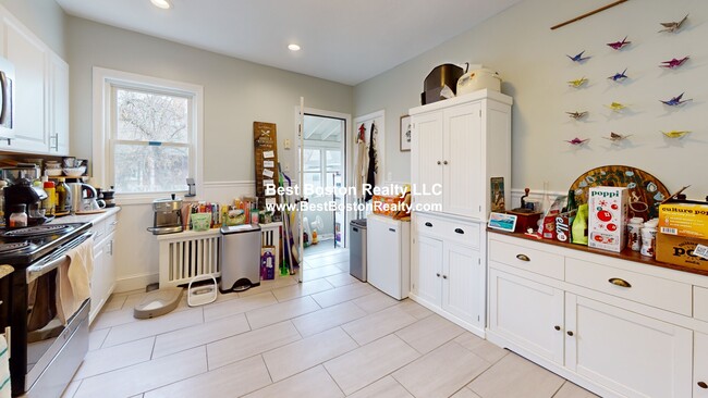 Foto del edificio - 11 Pinkham Rd