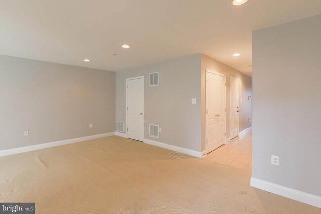 Building Photo - 9125 Marlove Oaks Lane