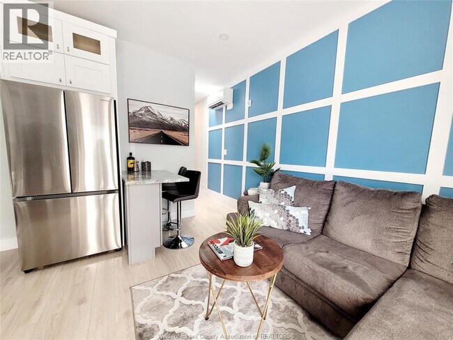 Building Photo - 477 Pelissier St