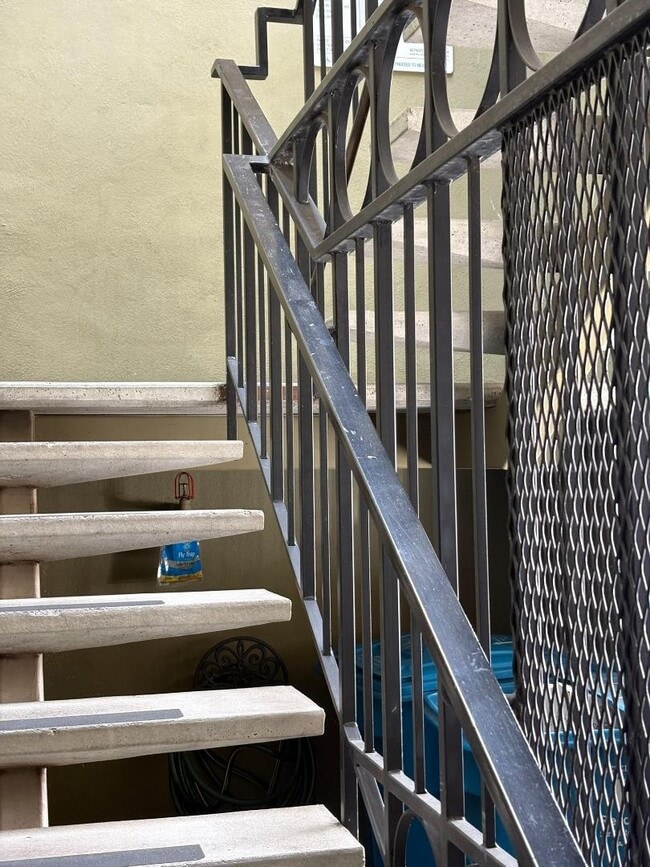 Building Photo - 1047 El Camino Real