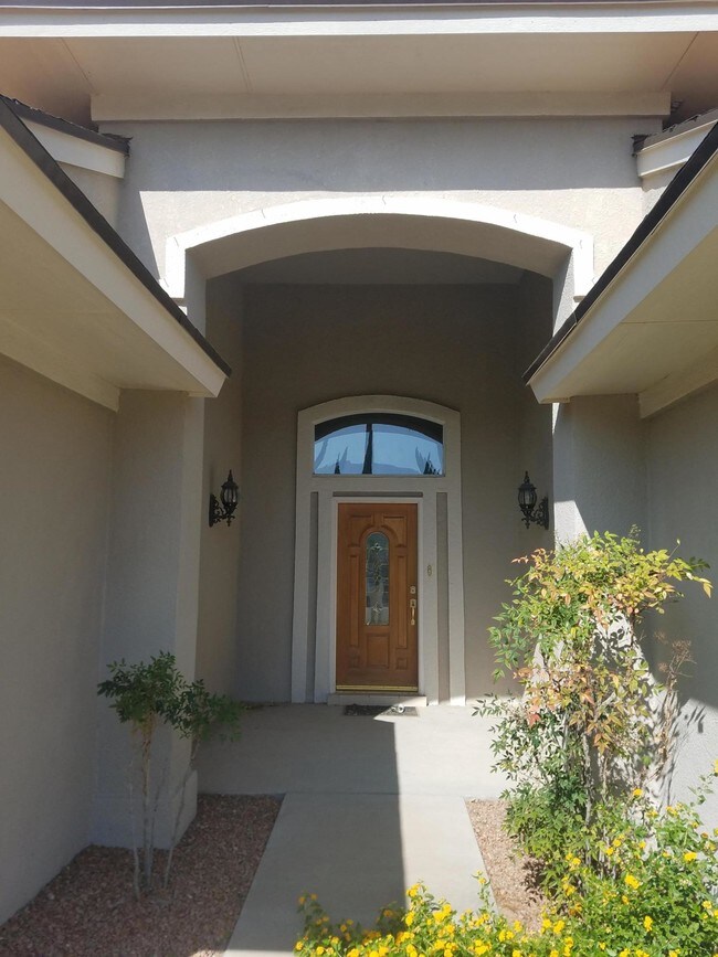 Foto del edificio - 1309 Desert Canyon Dr