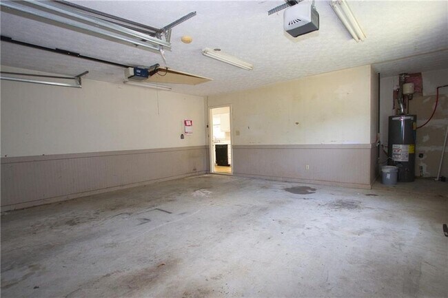Foto del edificio - 2421 Sherrie Ln SW