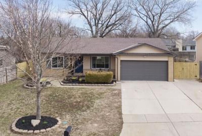 Foto del edificio - Large Home In NE Wichita -  Close to NE YMCA
