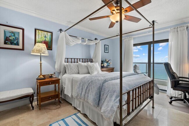 Building Photo - 1000 Longboat Club Rd