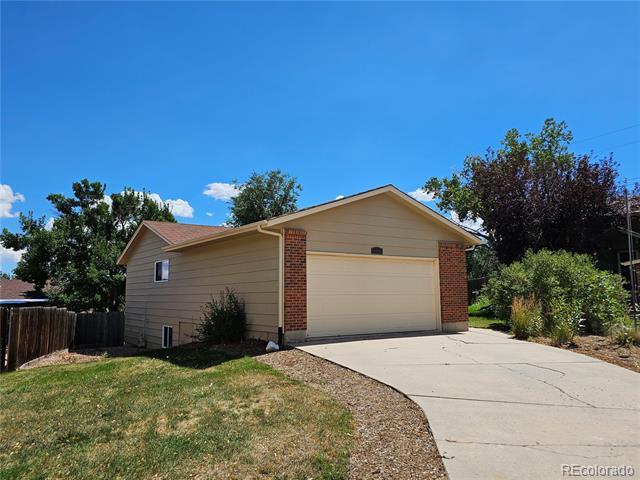 Building Photo - 2249 Montebello Dr W