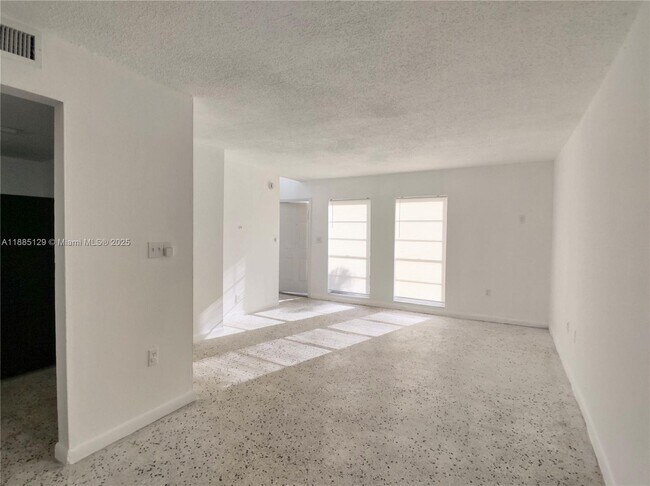 Foto del edificio - 921 SW 7th St