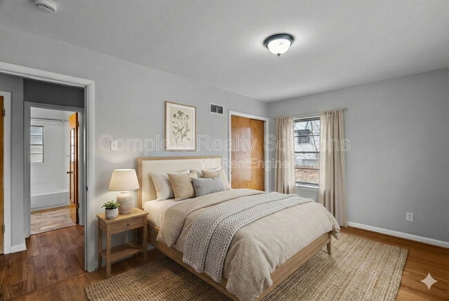 Foto del edificio - 9220 Leamont Dr