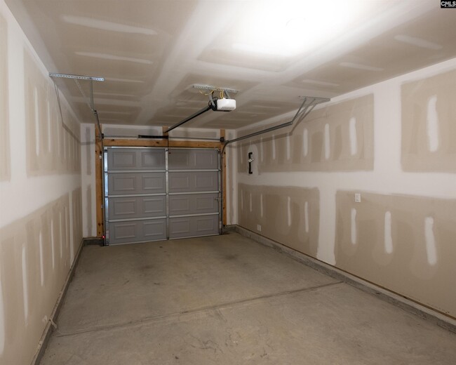 Building Photo - 144 Kings Parish Ct