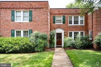 Building Photo - 1721 Queens Ln