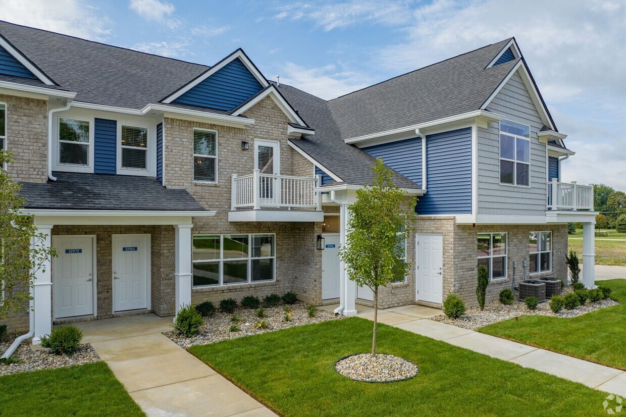 Foto principal - Chesterfield Lease - Save $200 per Month! 2 Bedroom, 2 Bath, Att 2-Car Garage. New Construction!