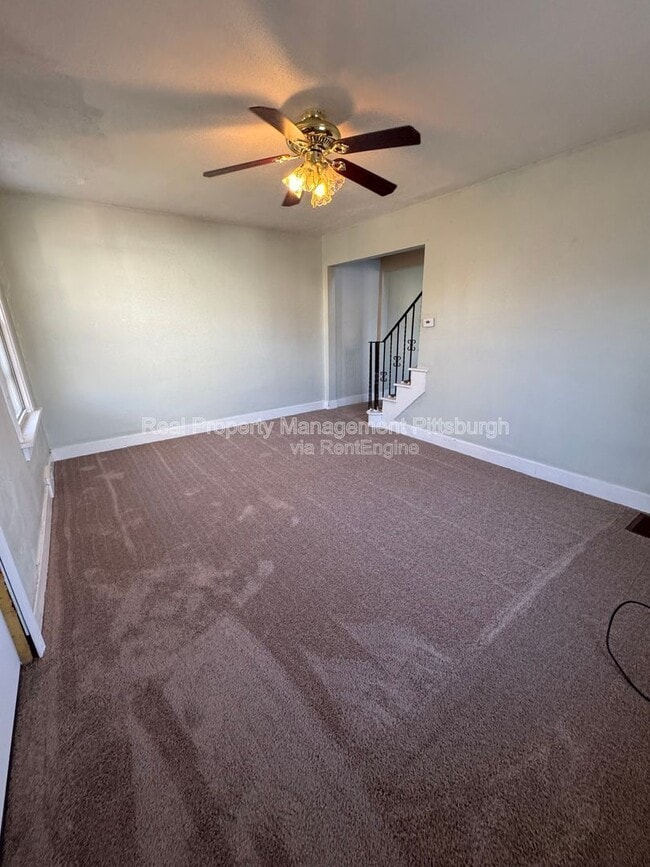 Building Photo - 601 Farnsworth Ave