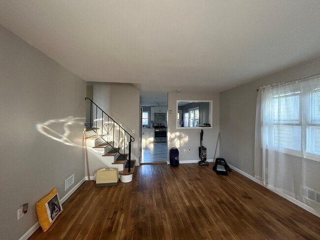 Building Photo - 24 Huron Ave