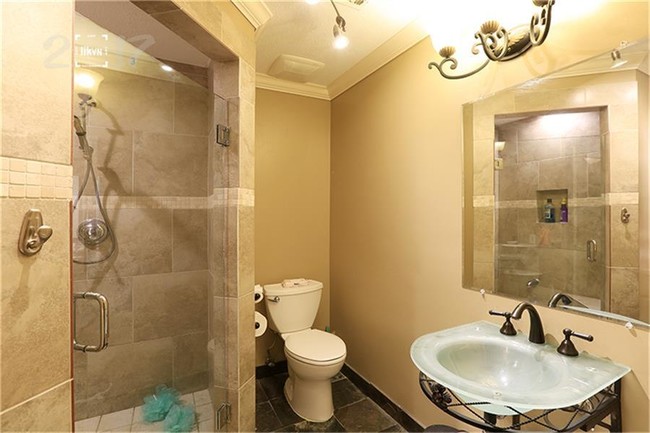 Building Photo - 2415 Briar Ridge Dr