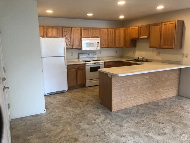 Building Photo - 107 Vega Dr