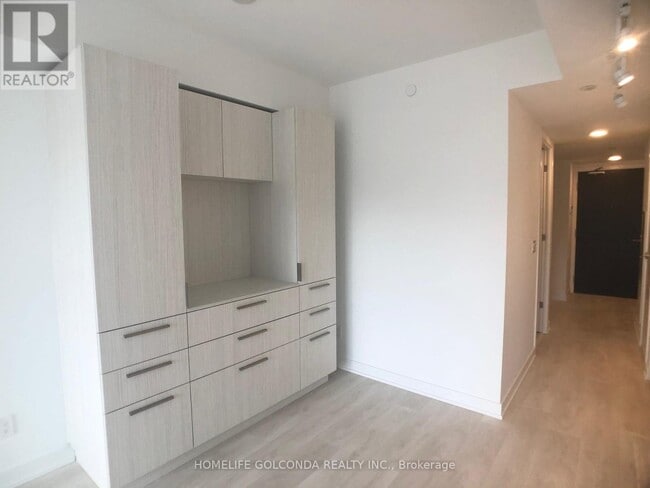 Building Photo - 18 Maitland Terrace