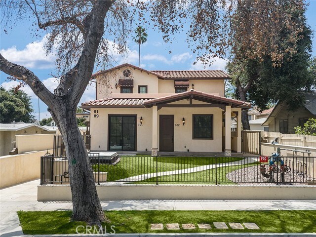 Foto del edificio - 89 N Grand Oaks Ave
