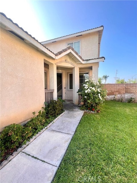 Building Photo - 12587 Hudson River Dr