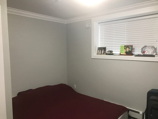 Building Photo - 12184-12210 210 St