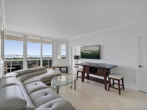 Building Photo - 4779 Collins Ave