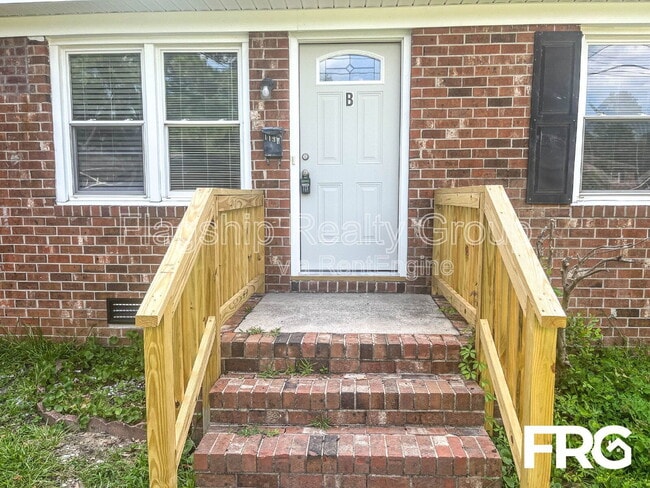 Building Photo - 113 Stancill Dr