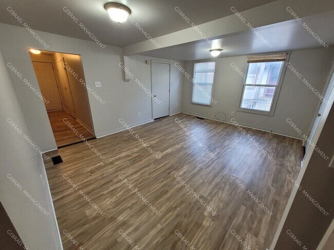 Building Photo - 804 N Webster St