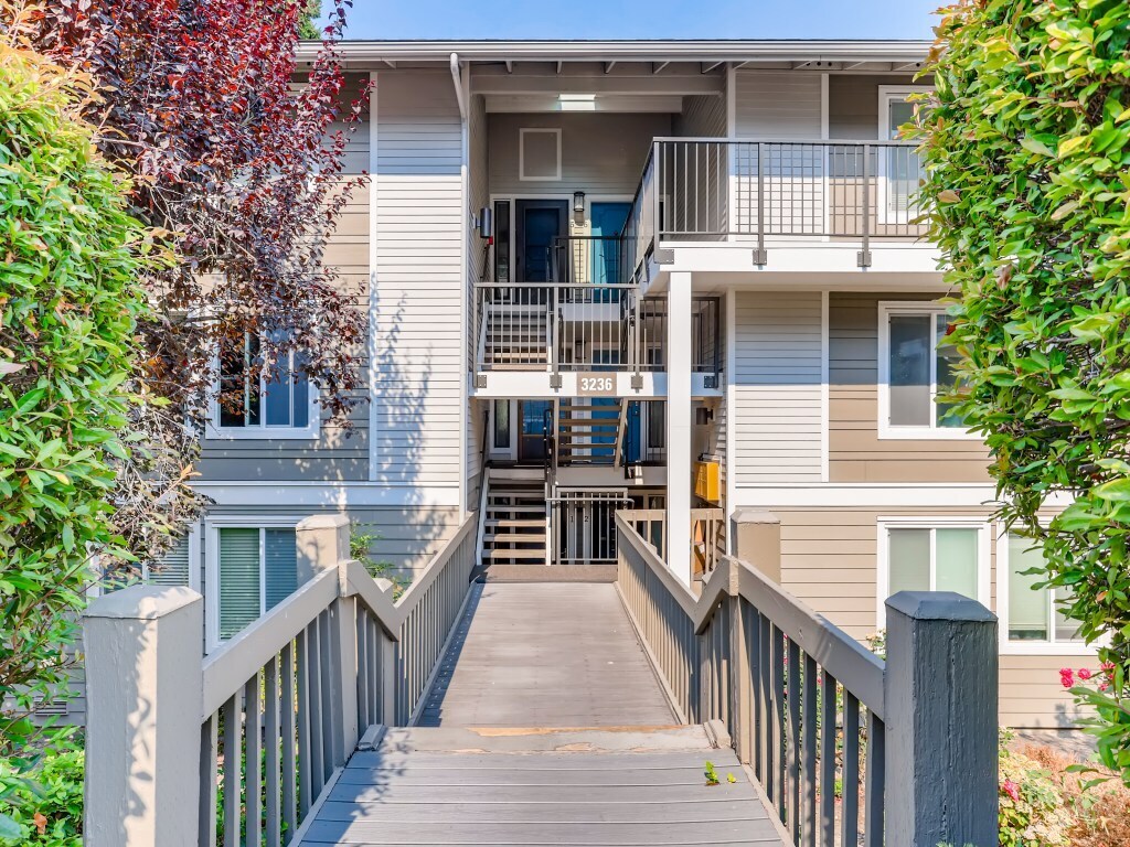 Primary Photo - 3236 80th Ave SE