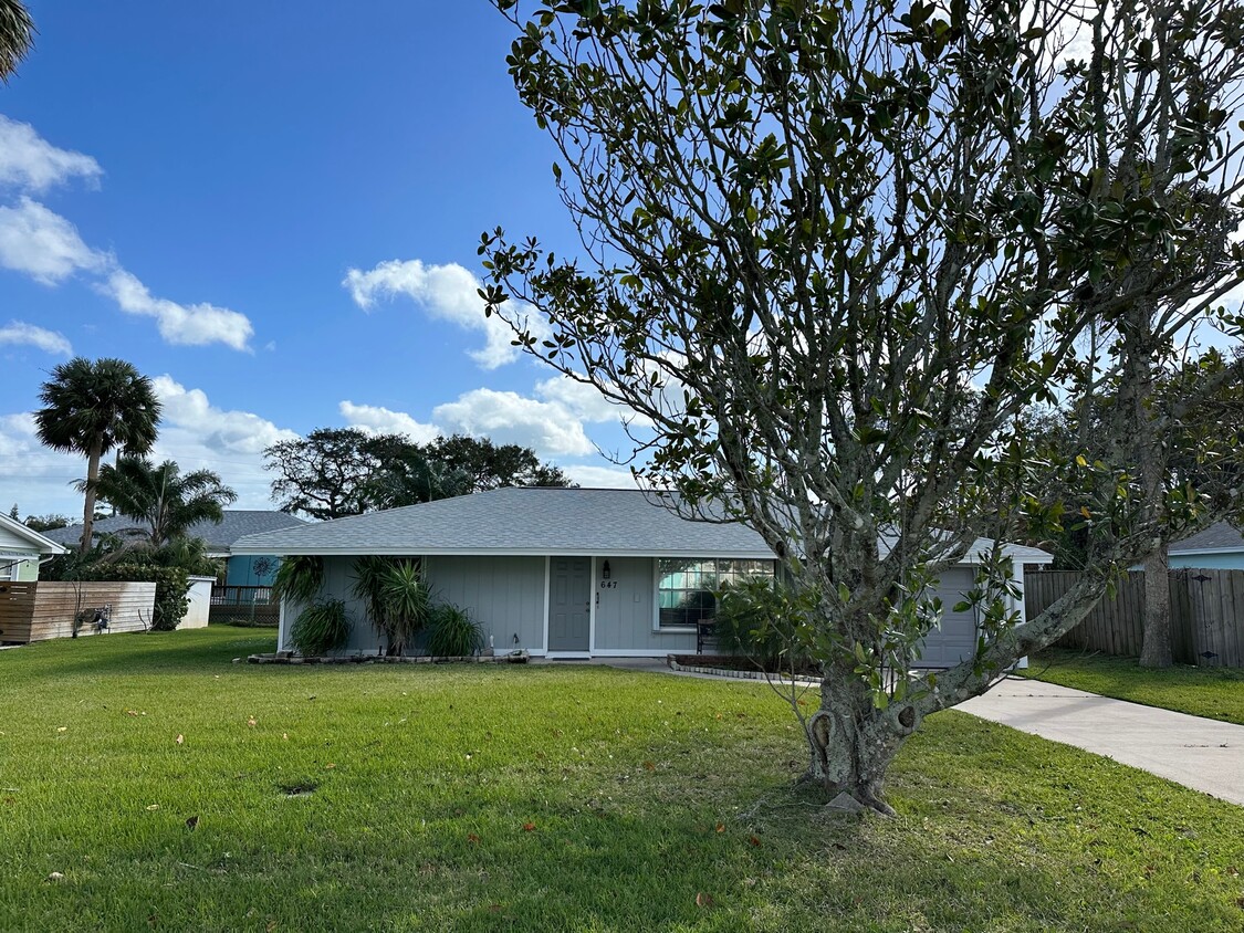 647 Goodwin Ave, New Smyrna Beach, FL 32169 House Rental in New