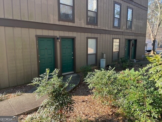 Building Photo - 3932 Cedar Cir
