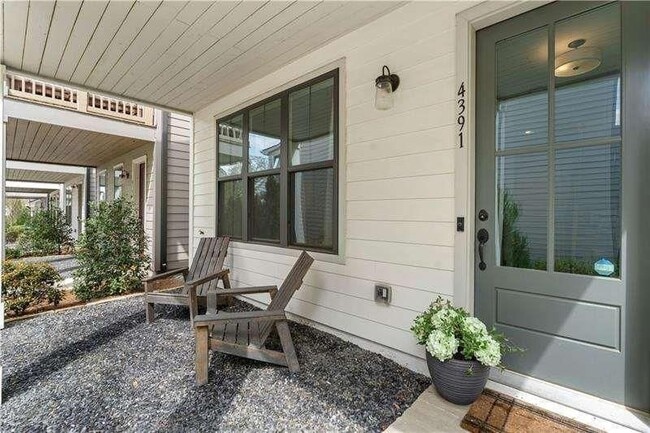 Building Photo - 4391 Gillon Cir SE