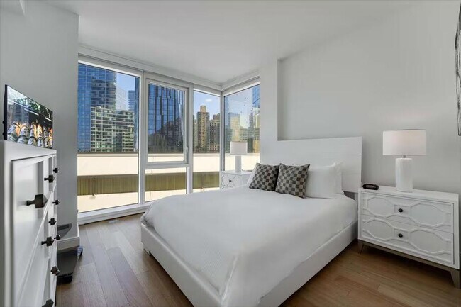 Foto del edificio - 625W W 57th St