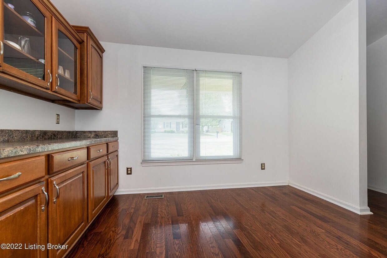 8904 Raintree Dr, Louisville, KY 40220 House Rental in Louisville, KY