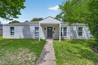 Building Photo - 5822 Reamer St