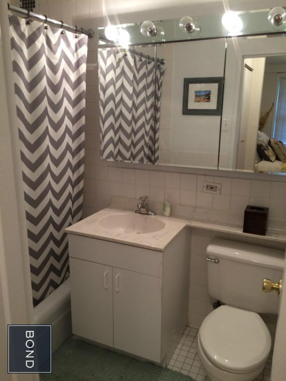 Foto del edificio - 301 E 73rd St