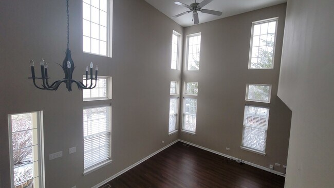 Building Photo - 10530 Wakefield Ln
