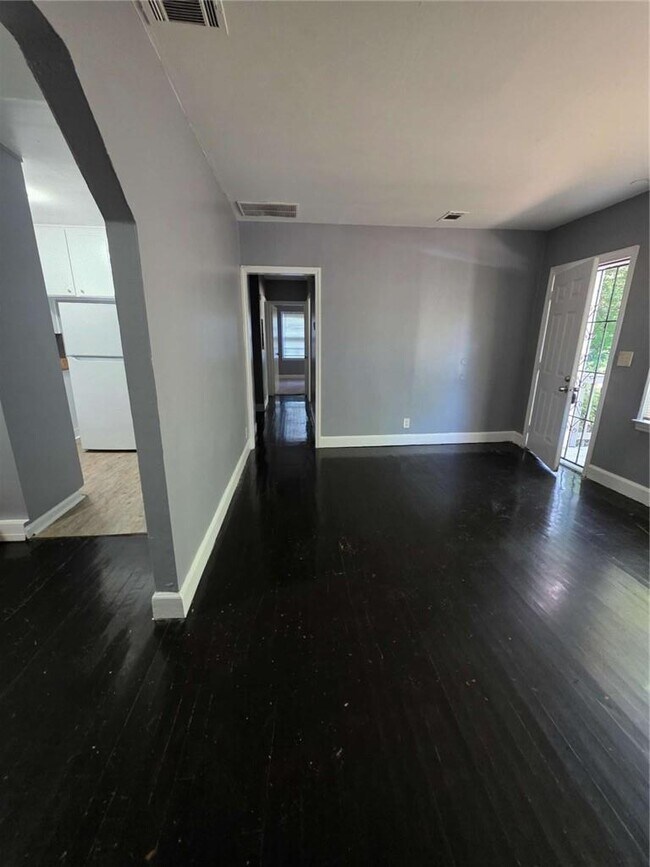 Foto del edificio - 2802 3rd Ave SW