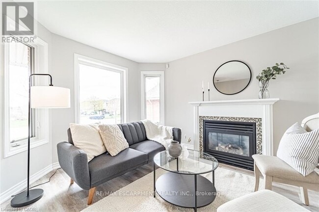 Photo du bâtiment - 12 Shadetree Crescent