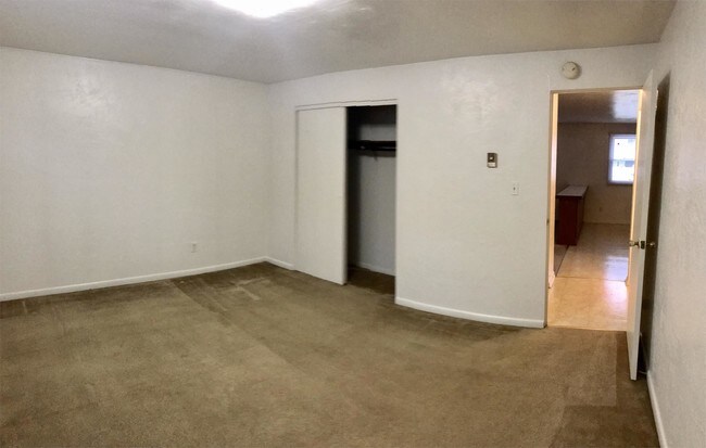 Building Photo - 148 Lynwood Manor