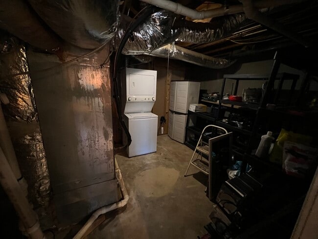 Building Photo - 4692 Jennifer Ct