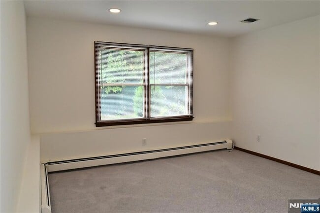 Building Photo - 28 Elmhurst St