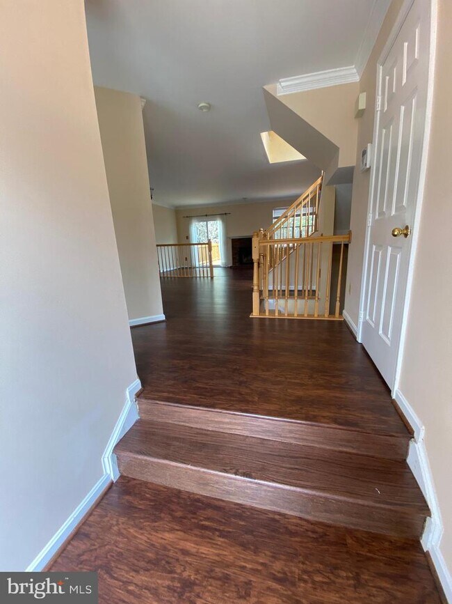 Foto del edificio - 821 Tall Oaks Square