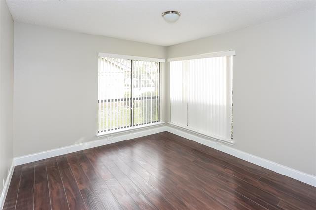 Foto del edificio - 515 Covey Ln