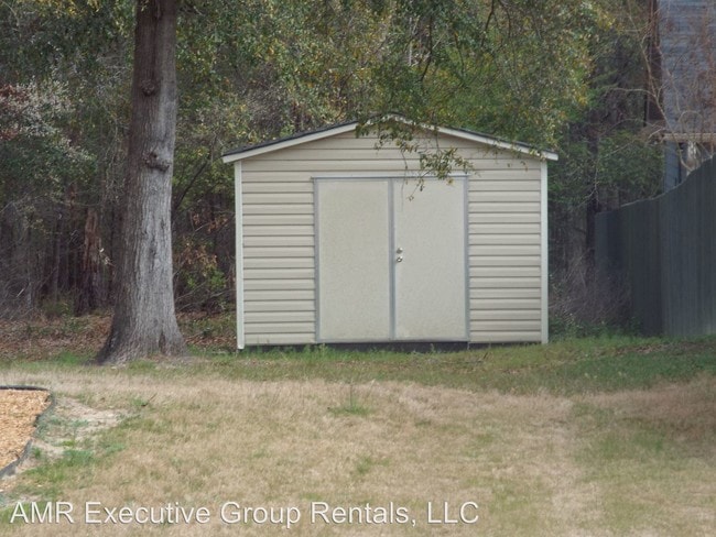 Building Photo - 5 br, 4 bath House - 61 Avery Drive